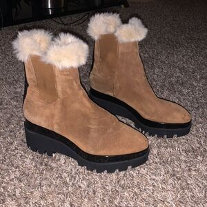 NWOT DKNY tan & black booties, size 7.